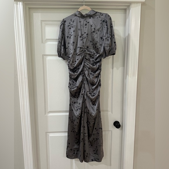 GANNI Ruched Floral-print Silk-blend satin midi dress - Picture 8 of 8